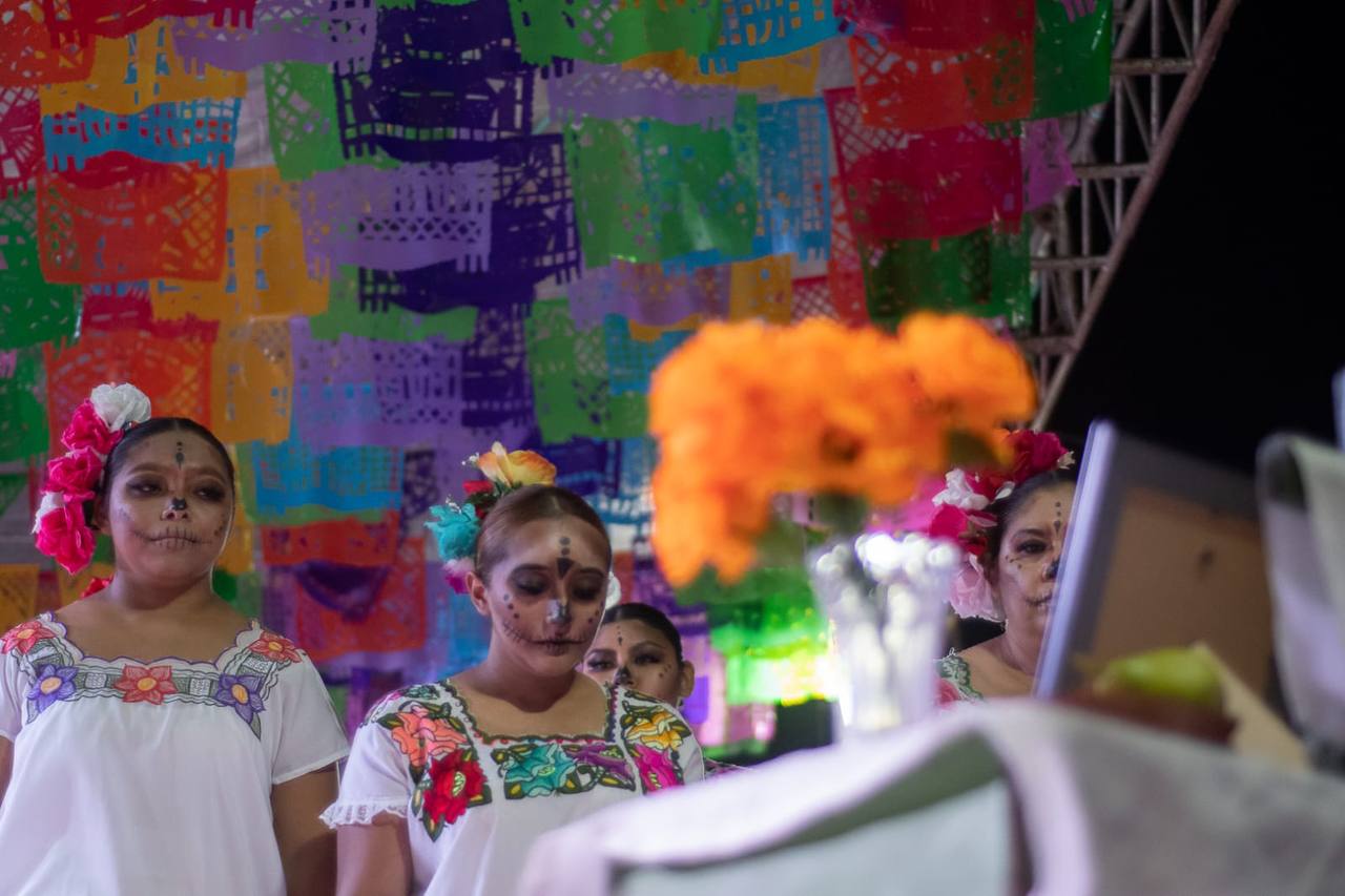 Invita Mara Lezama a disfrutar en familia las fiestas populares del Hanal Pixán