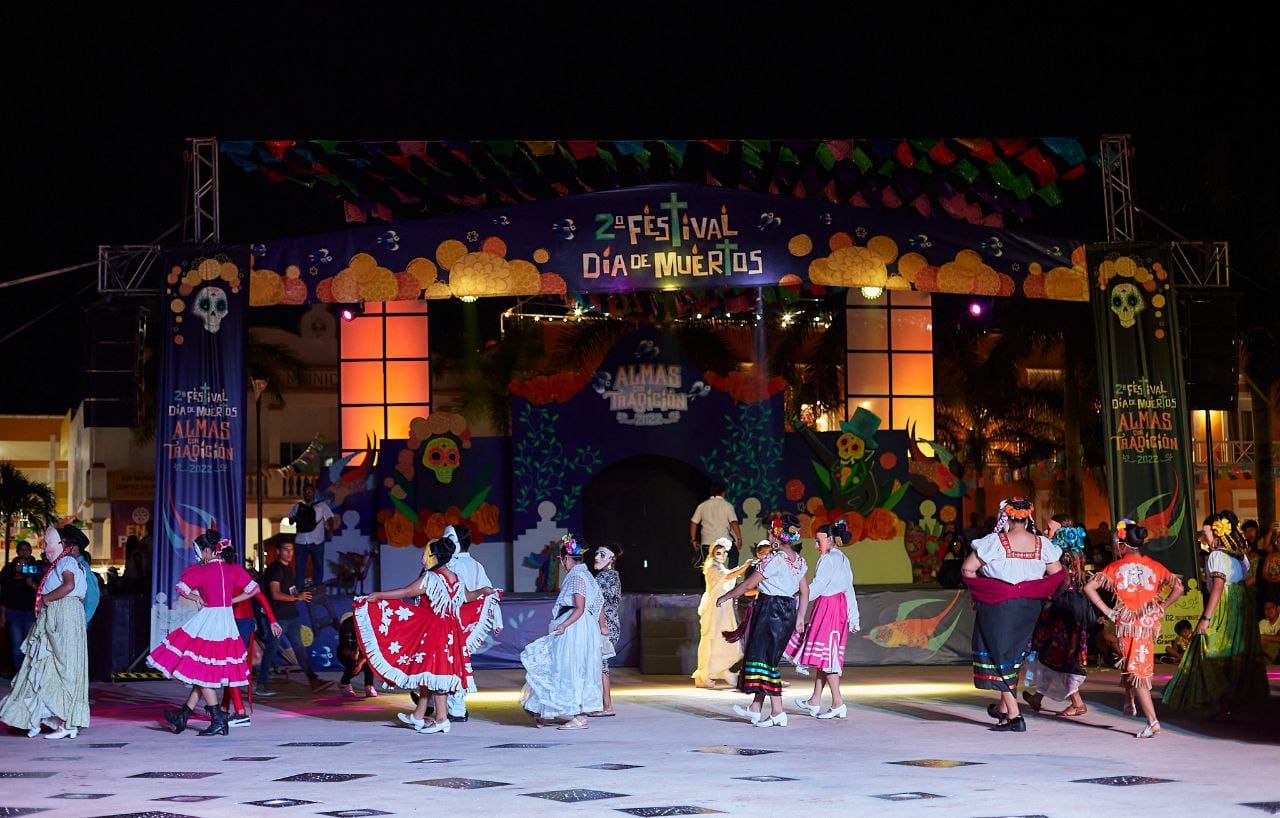 Invita Mara Lezama a disfrutar en familia las fiestas populares del Hanal Pixán
