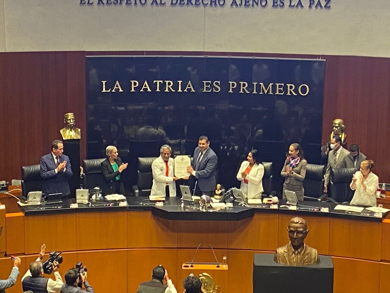Otorga Senado de la República reconocimiento a personal de Salud de Quintana Roo