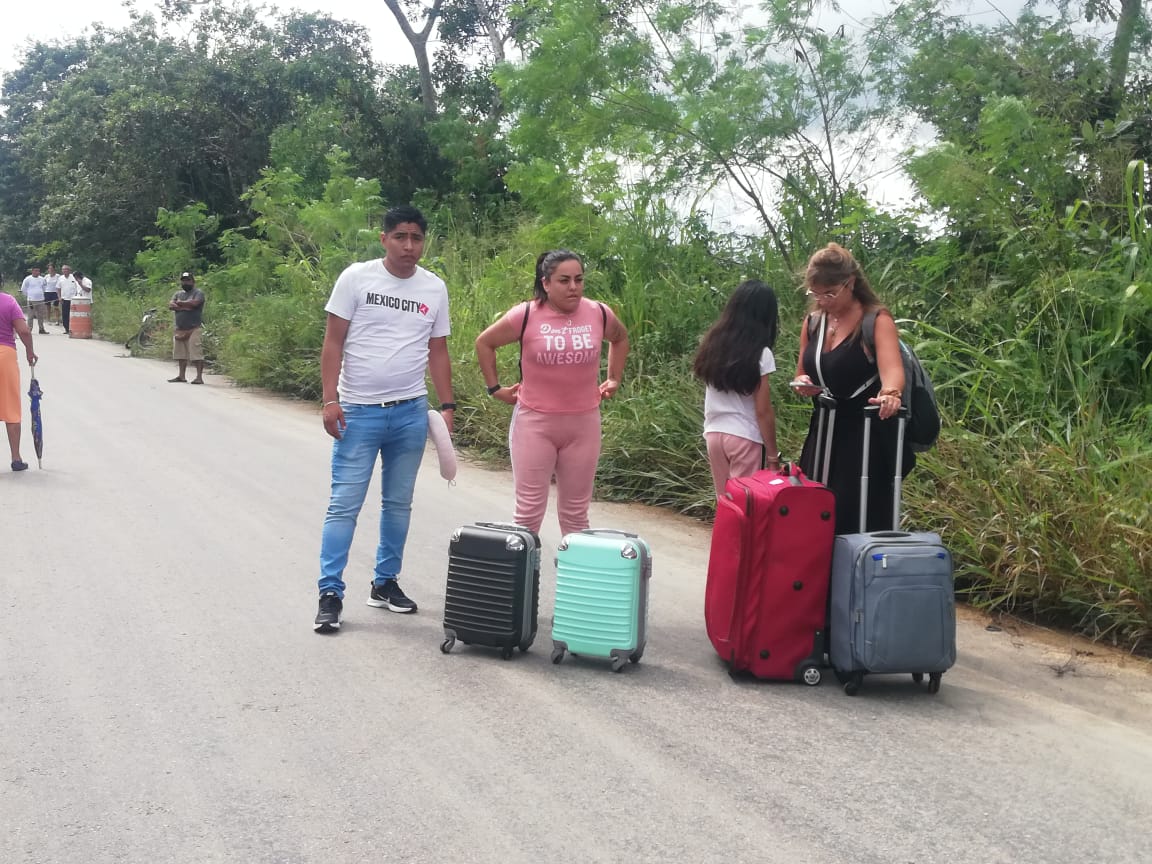 Sufre Holbox pérdidas de 40 millones de pesos diarios por bloqueo