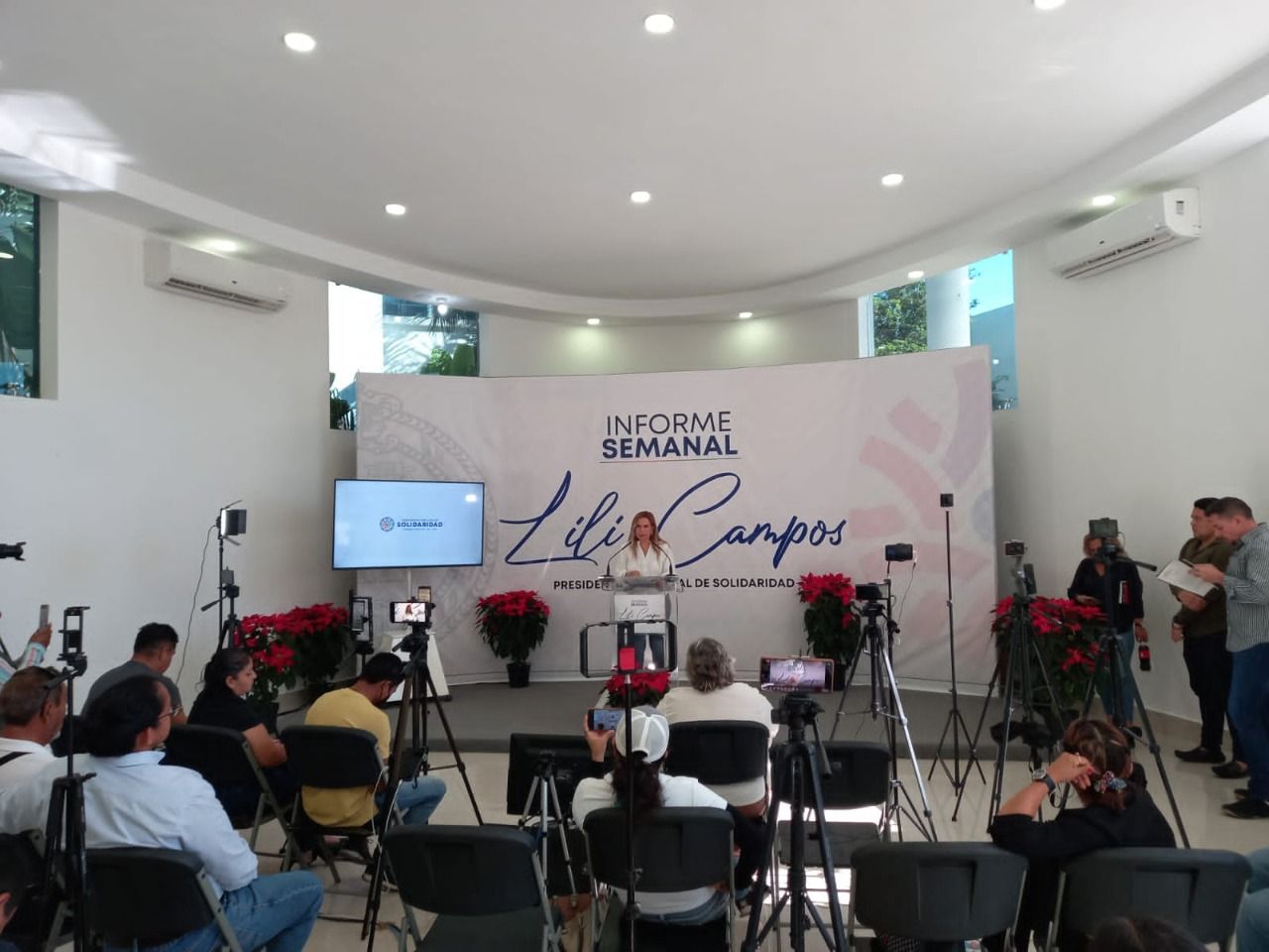 Anuncia Lili Campos investigación contra comerciantes informales de la Quinta Avenida