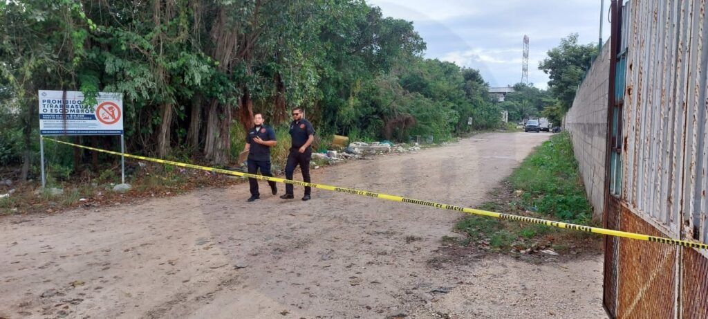 Hallan un cuerpo decapitado en una área verde de la colonia Forjadores de Playa del Carmen