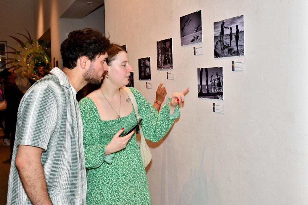 Inauguran la exposición fotográfica internacional “Humanitas”