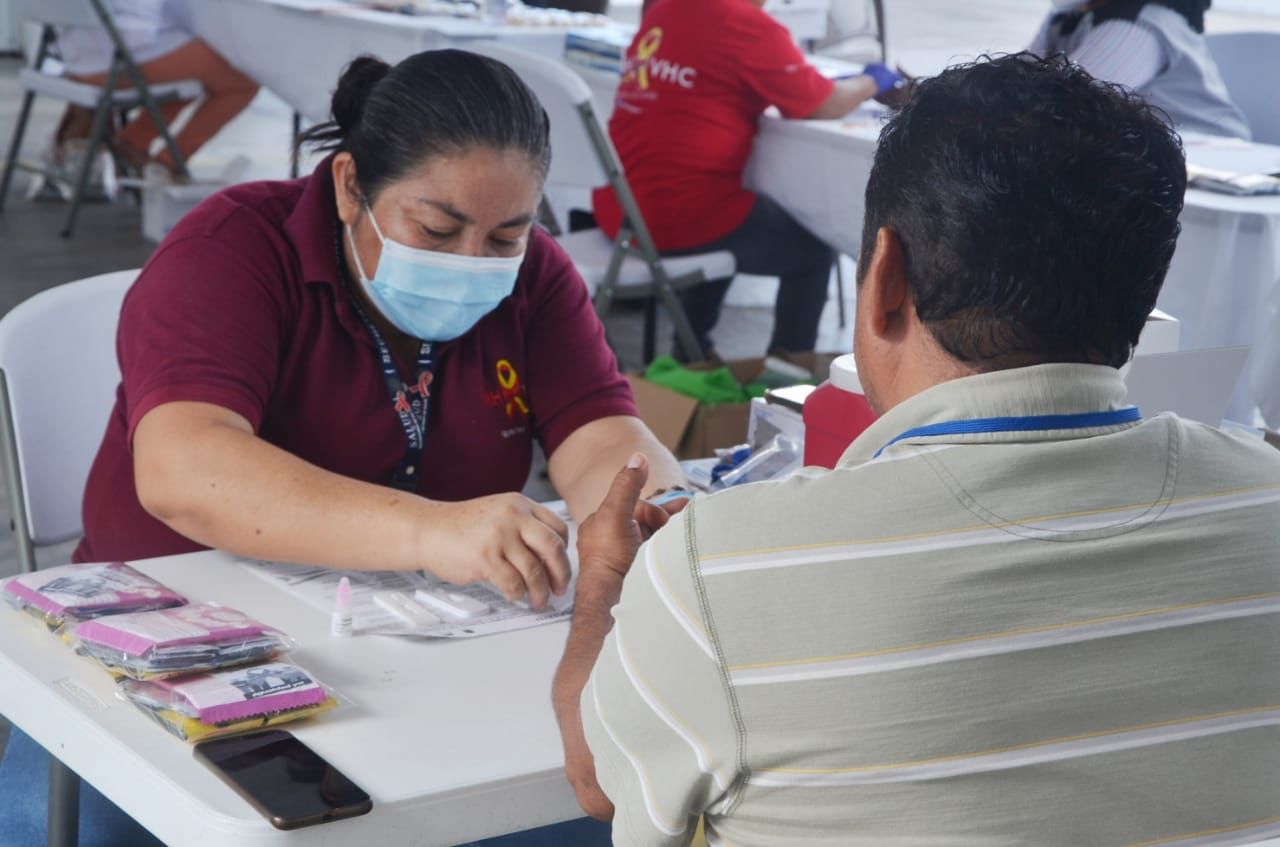 Acercan a la gente servicios de salud gratuitos