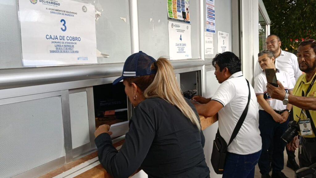 Preparan remodelación de la plaza 28 de Julio de Playa del Carmen