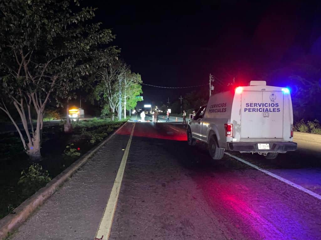Auto arrolla y mata a trabajador de la hotelería, al norte de Playa del Carmen