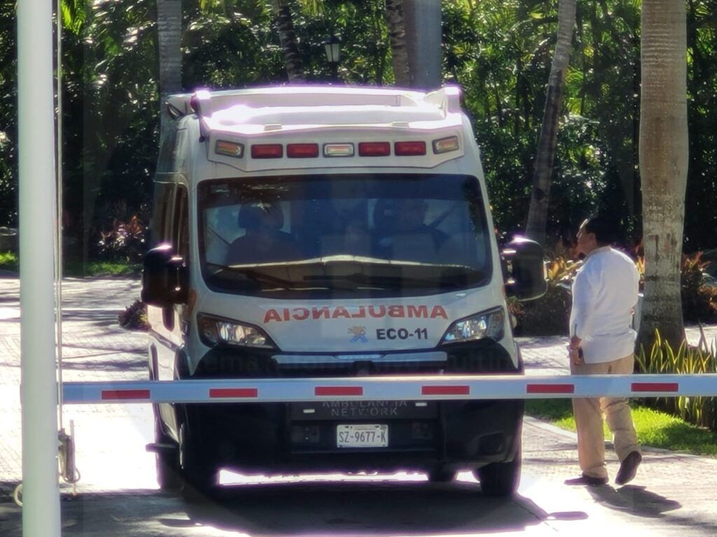 Colapso de techo en el hotel Grand Paladium de Playa del Carmen deja un muerto y un herido