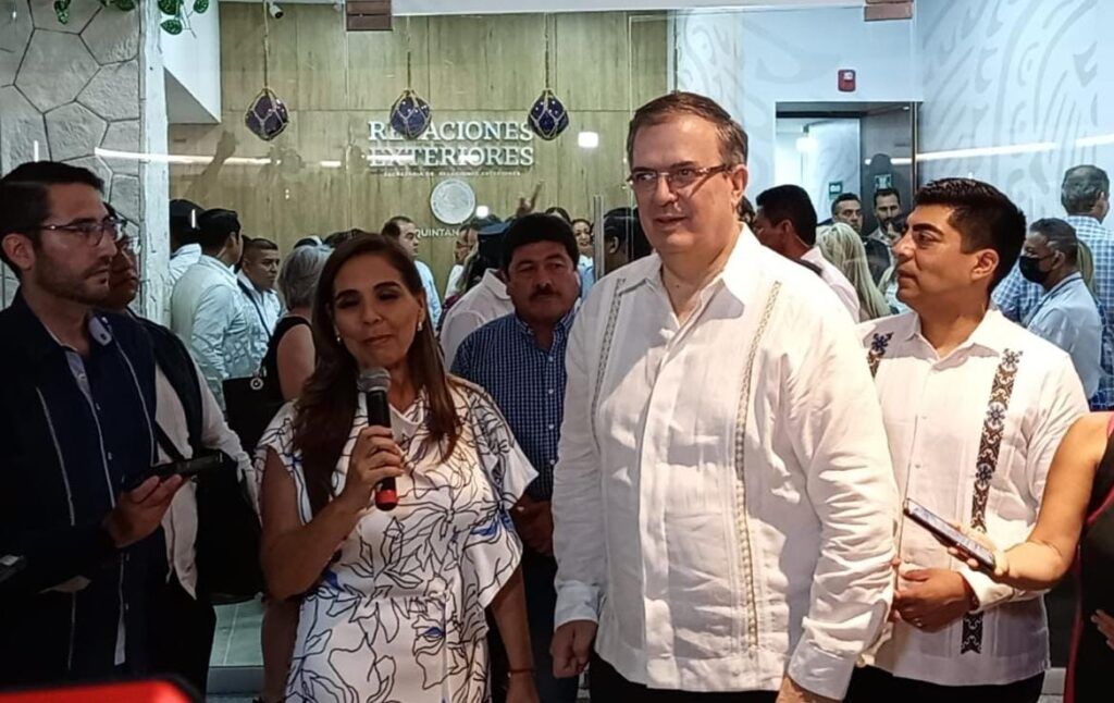 Inaugura Marcelo Ebrard oficina de SRE en Cancún y refrenda su interés por la presidencia