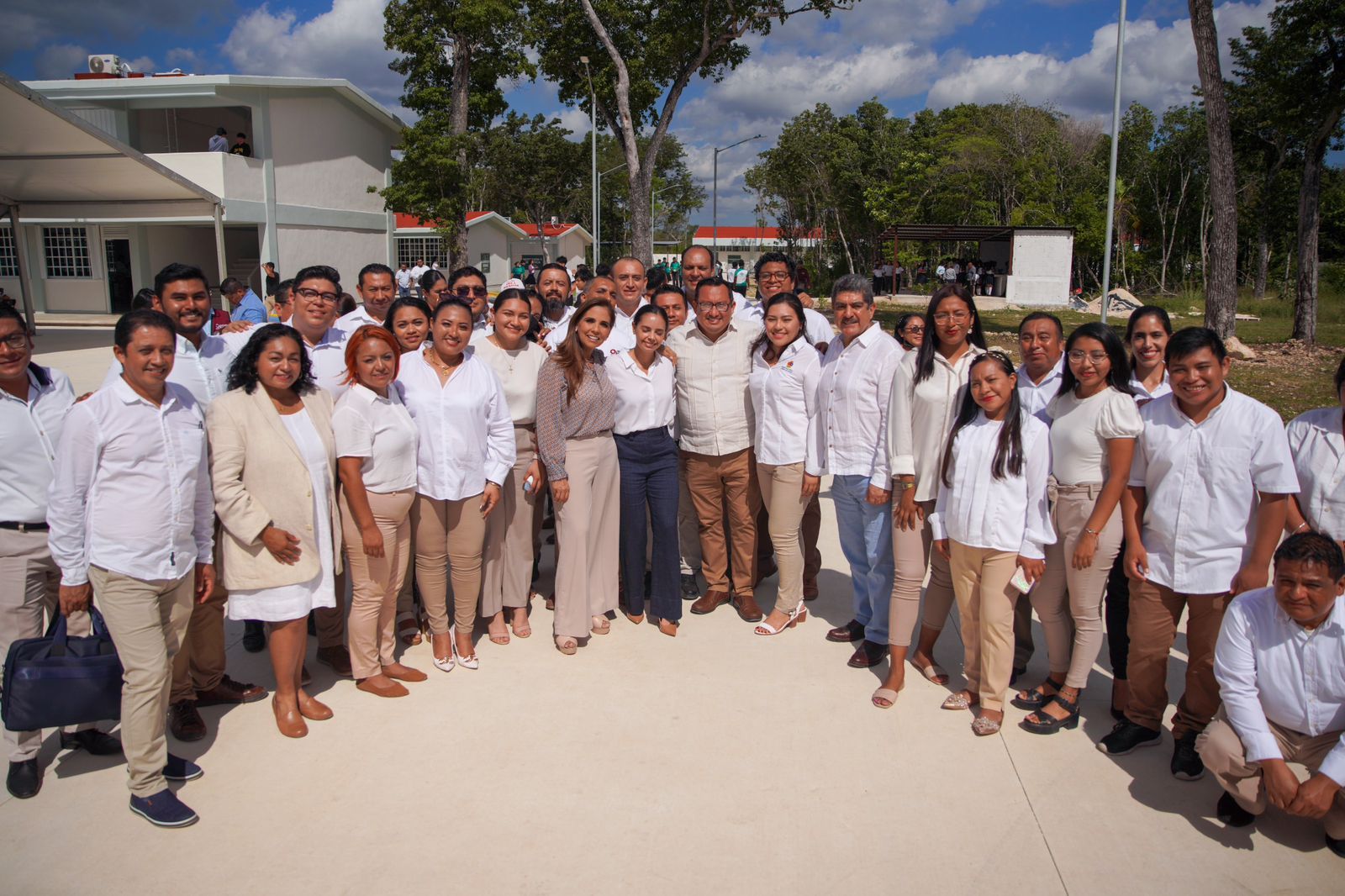 Los jóvenes cuentan con nosotros y juntos vamos a lograr sus sueños: Mara Lezama