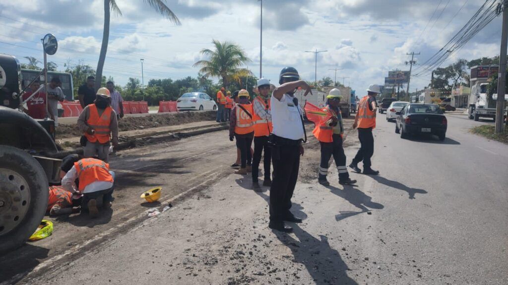 Volquete atropella a una mujer en el Bulevar Luis Donaldo Colosio de Cancún