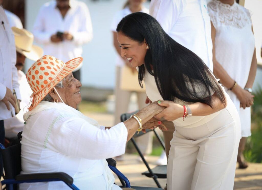 Encabeza Blanca Merari ceremonia por el LXXXVII aniversario del cambio de nombre de Hacienda Santa María leona Vicario