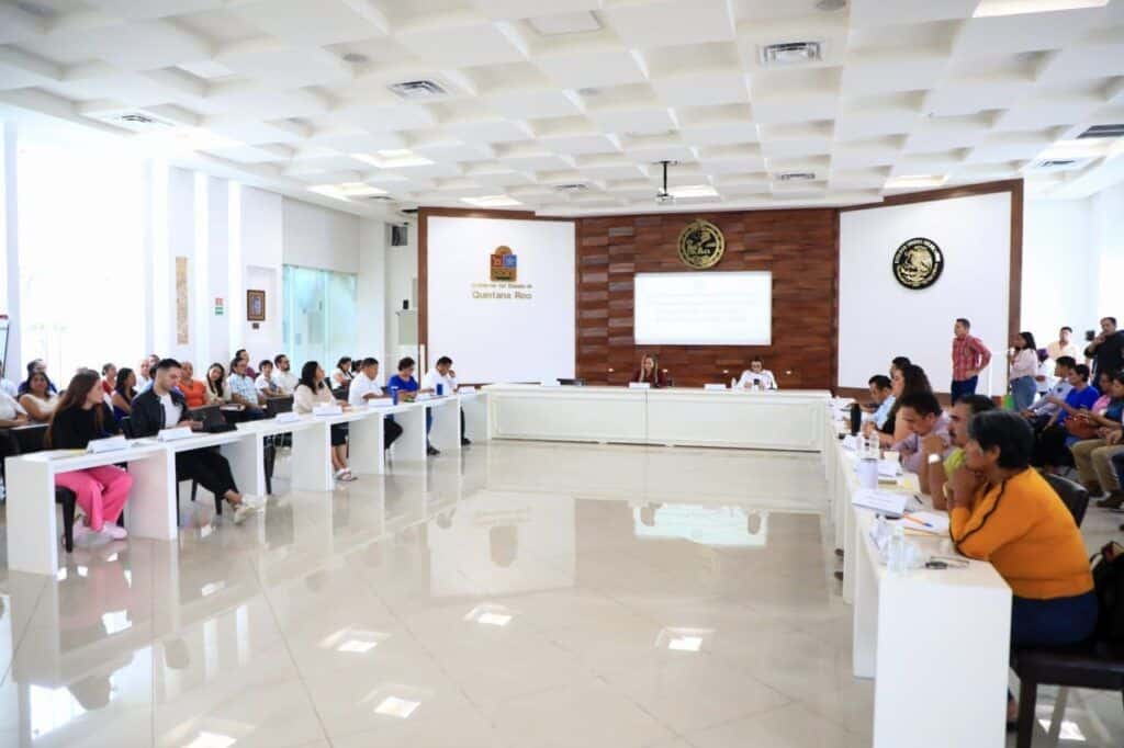 Estudiantes de bachillerato en Puerto Aventuras tendrán plantel digno