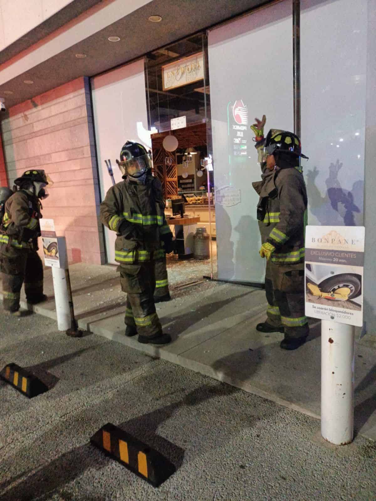 Explosión en panadería Bonpane deja daños materiales