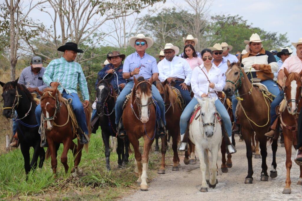 Festejan en grande el 40 aniversario de la comunidad Miguel Alemán