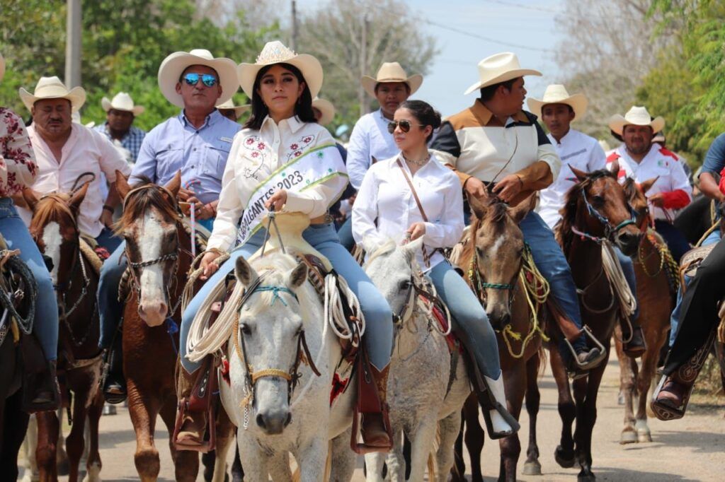 Festejan en grande el 40 aniversario de la comunidad Miguel Alemán