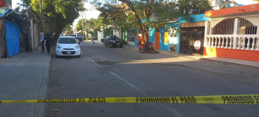 Hieren de bala a transeúnte en Tulum