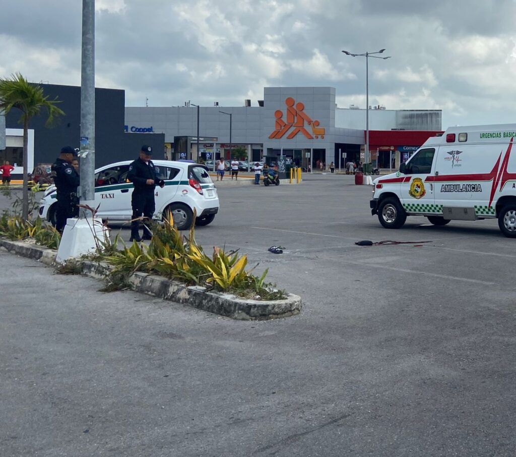 Muere hombre tras ser herido de bala afuera de la Multiplaza Arco Norte de Cancún