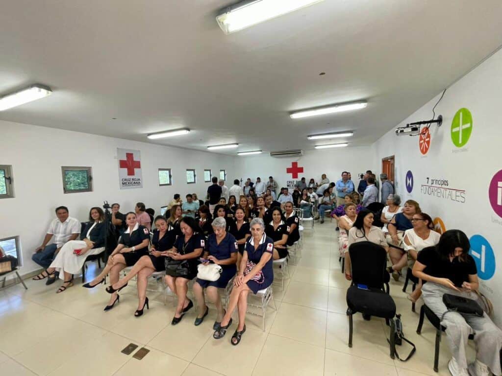 Toma protesta Brenda Amaro como Presidente de las Damas Voluntarias de la Cruz Roja Playa del Carmen