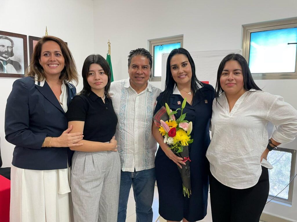 Toma protesta Brenda Amaro como Presidente de las Damas Voluntarias de la Cruz Roja Playa del Carmen