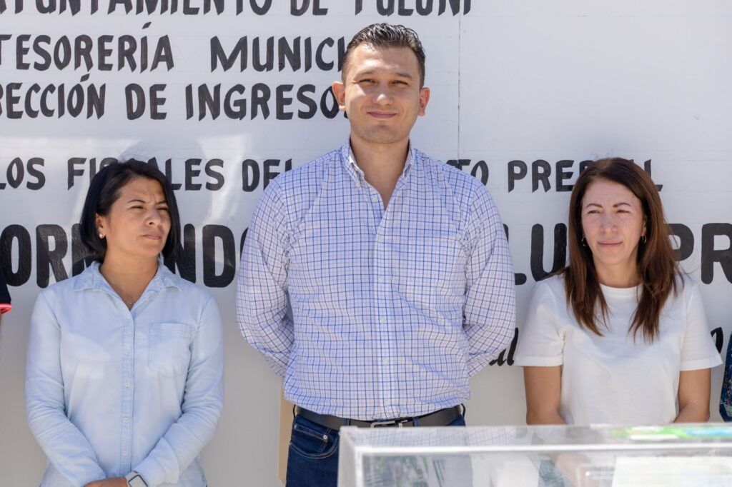 Ayuntamiento de Tulum entrega premios a contribuyentes cumplidos