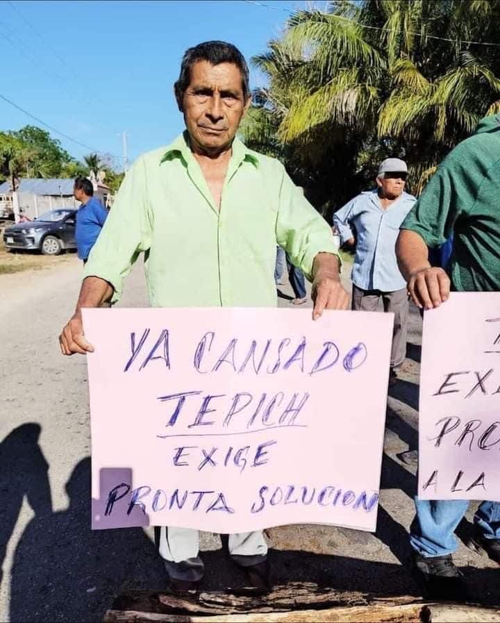 Bloquean ejidatarios de Tepich tramo carretero para exigir ser indemnizados por terrenos expropiados