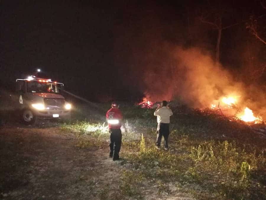 Oportuno combate de incendios forestales en el municipio de Bacalar