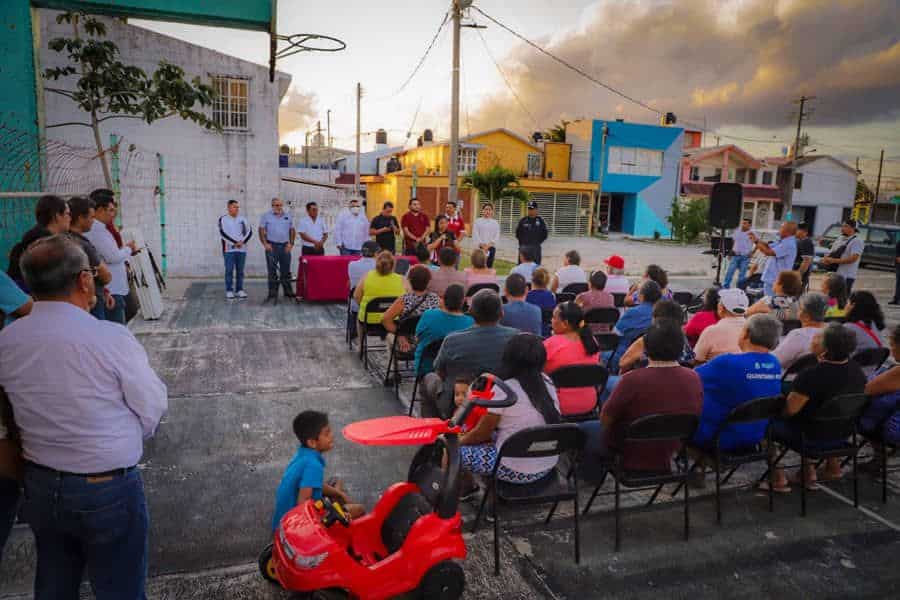 Yensunni Martínez trabaja cercana con la ciudadanía
