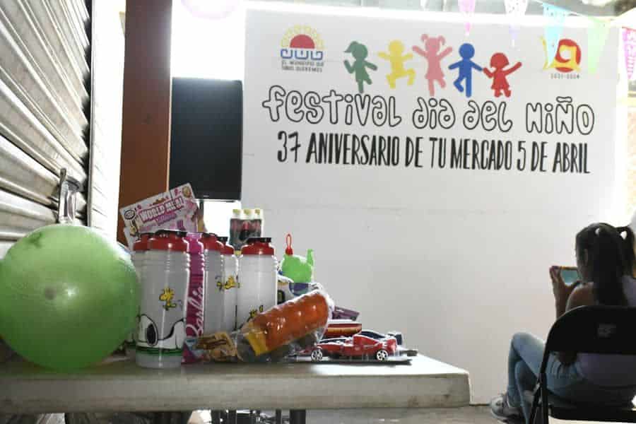 Realizan festival en el mercado 5 de Abril por el día de la niña y el niño