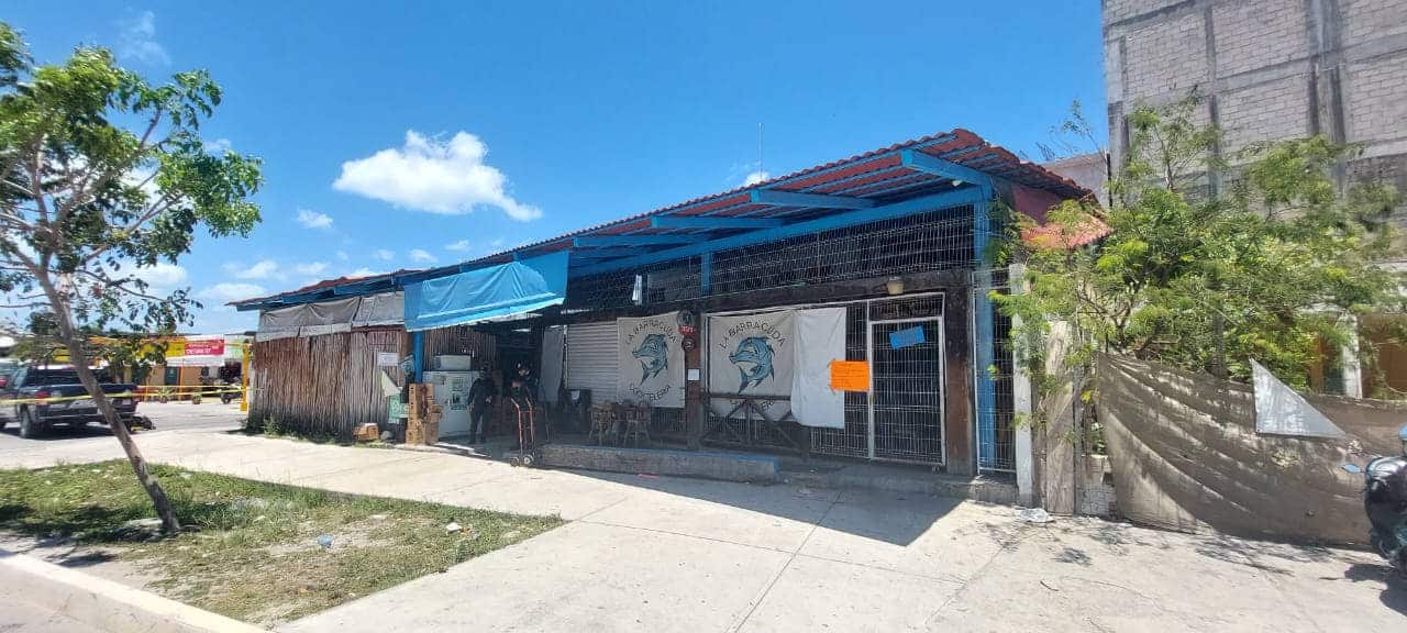 Disparan contra fachada del restaurante "La Barracuda", en Playa del Carmen