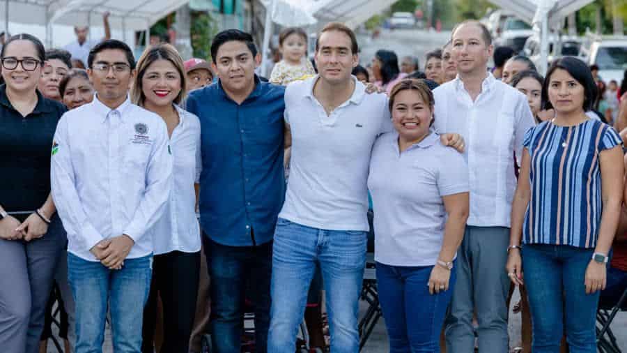 Diego Castañón acerca los servicios municipales a Akumal y Chemuyil