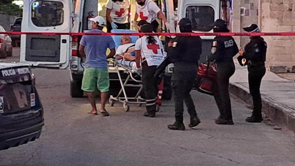 Hieren de bala a dos personas y lanzan bombas molotov en diversos puntos de Cozumel