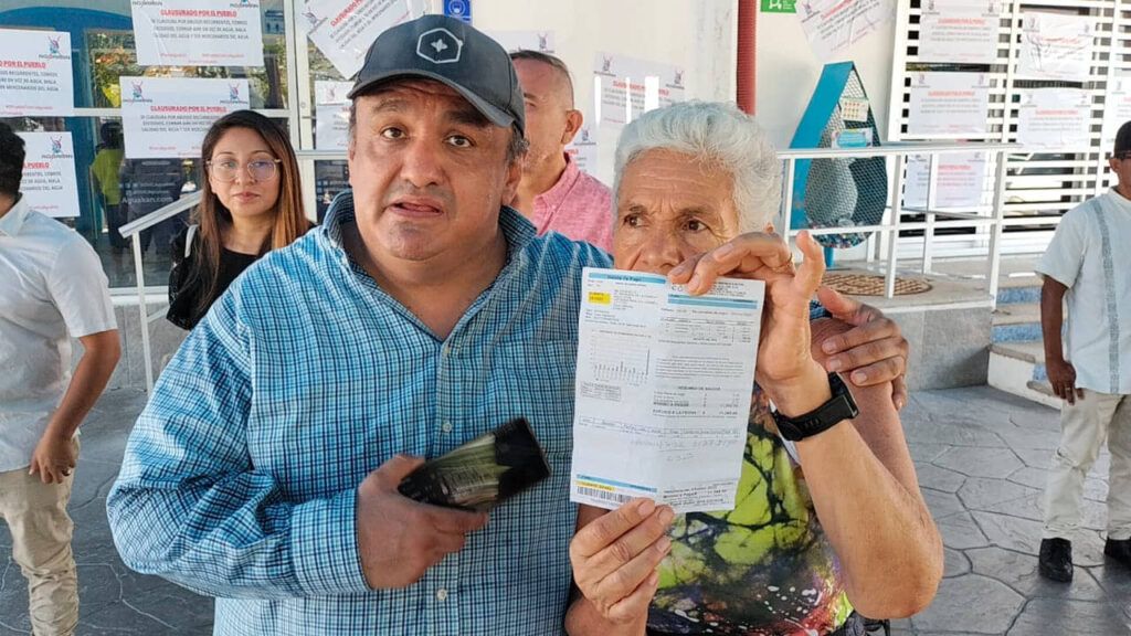 Clausuran simbólicamente las oficinas de Aguakan en Cancún