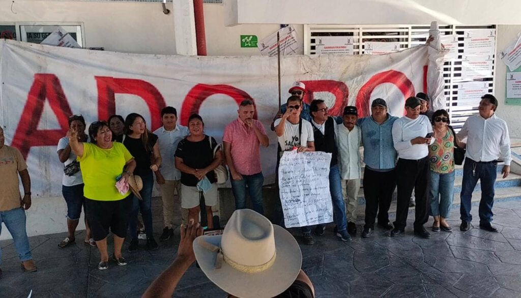 Clausuran simbólicamente las oficinas de Aguakan en Cancún