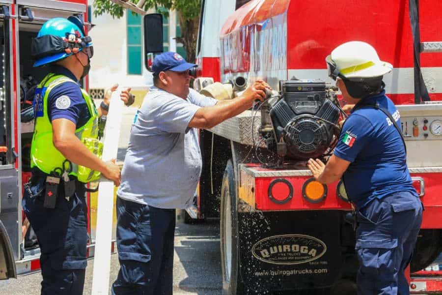 Rápida reacción de cuerpo de bomberos tras incendio