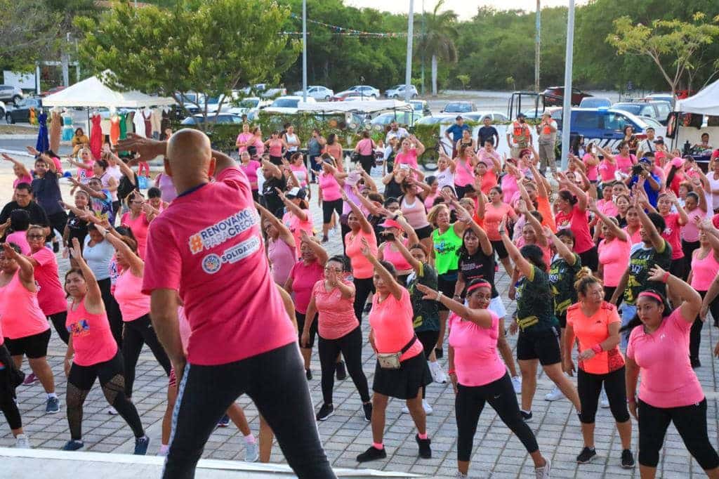 Espectacular mega clase de baile y entrenamiento funcional por Día de la Madre
