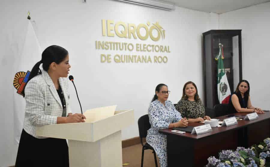 Firman convenio IEQROO-IQM para prevenir violencia contra la mujer.