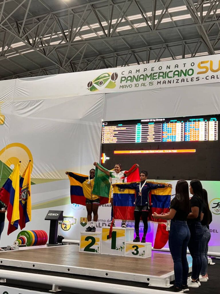 Quintanarroenses ganan medallas para México en el Panamericano de halterofilia