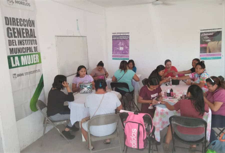 Imparte Instituto de la Mujer constante capacitación para el empoderamiento femenino