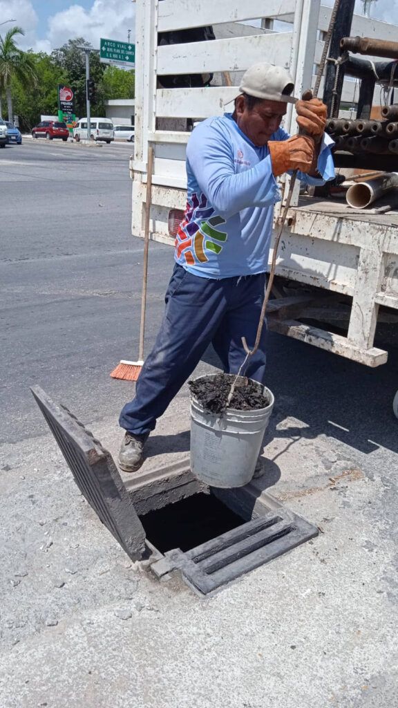 Operativos de limpieza y desazolve a pozos de absorción