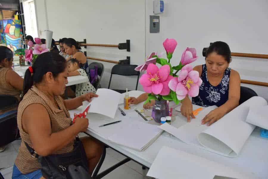 Inició la cuarta edición del taller gratuito “Manos Creativas”