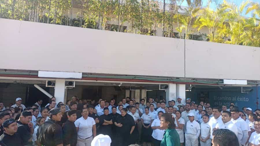 Realizan paro de labores trabajadores del hotel Meliá Paradisus de Playa del Carmen