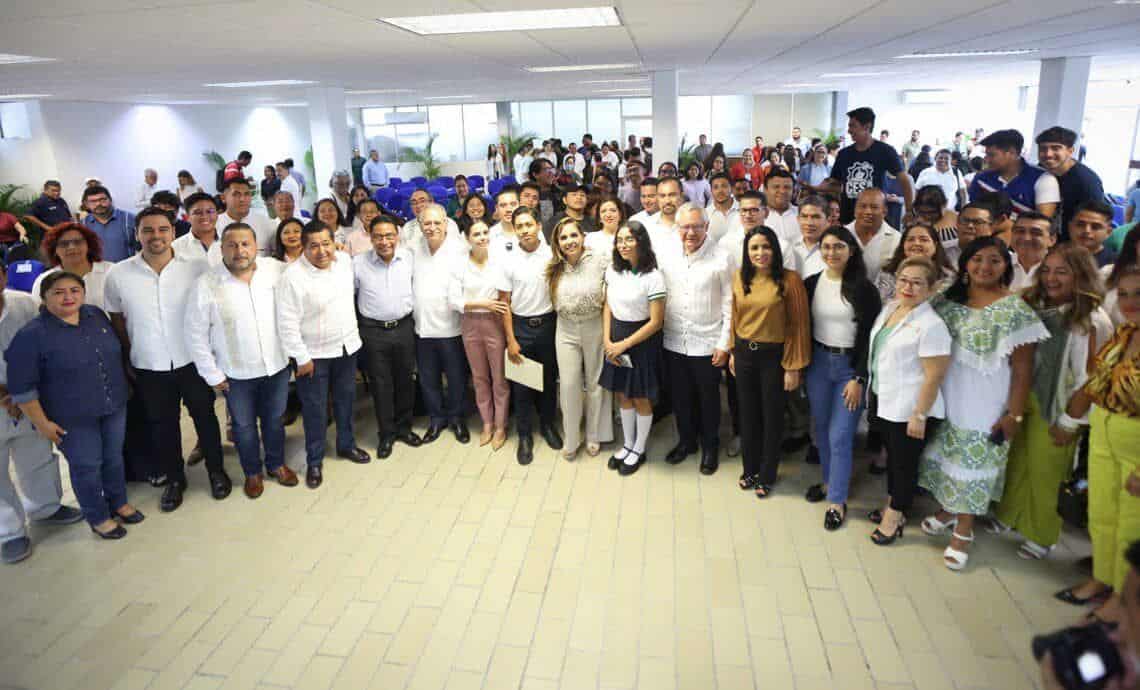 Abre el Programa Estatal de Educación Superior a distancia, opciones para jóvenes de Puerto Morelos para estudiar una carrera