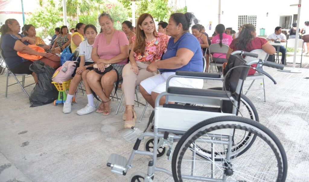 DIF Quintana Roo, beneficia a 112 féminas en Cancún