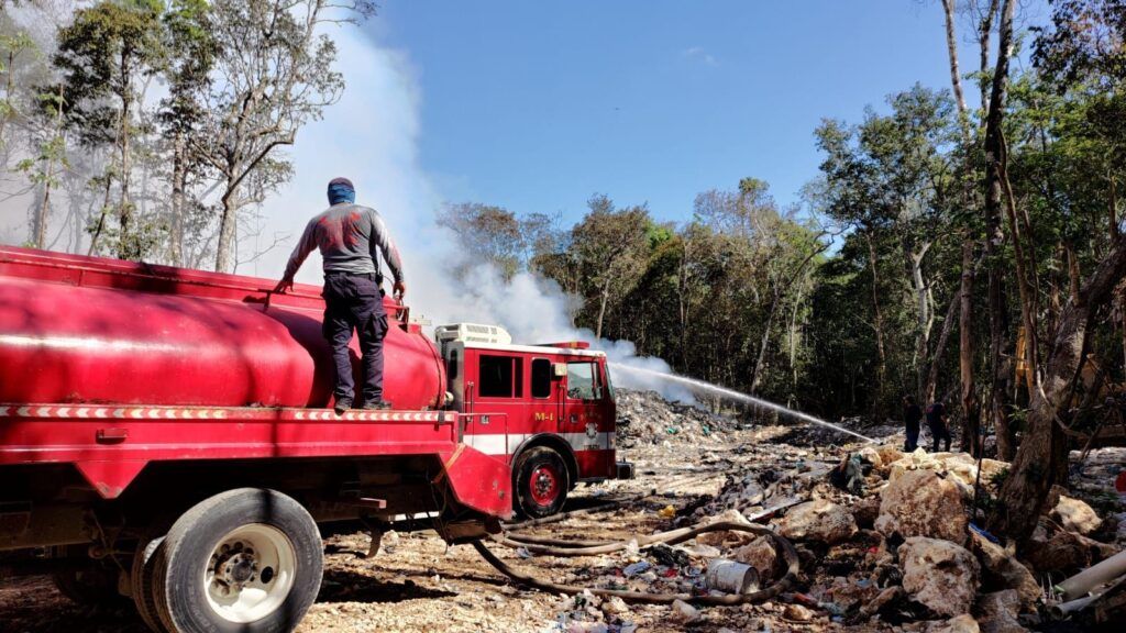 Comunicado: acciones para sofocar incendio Relleno Sanitario