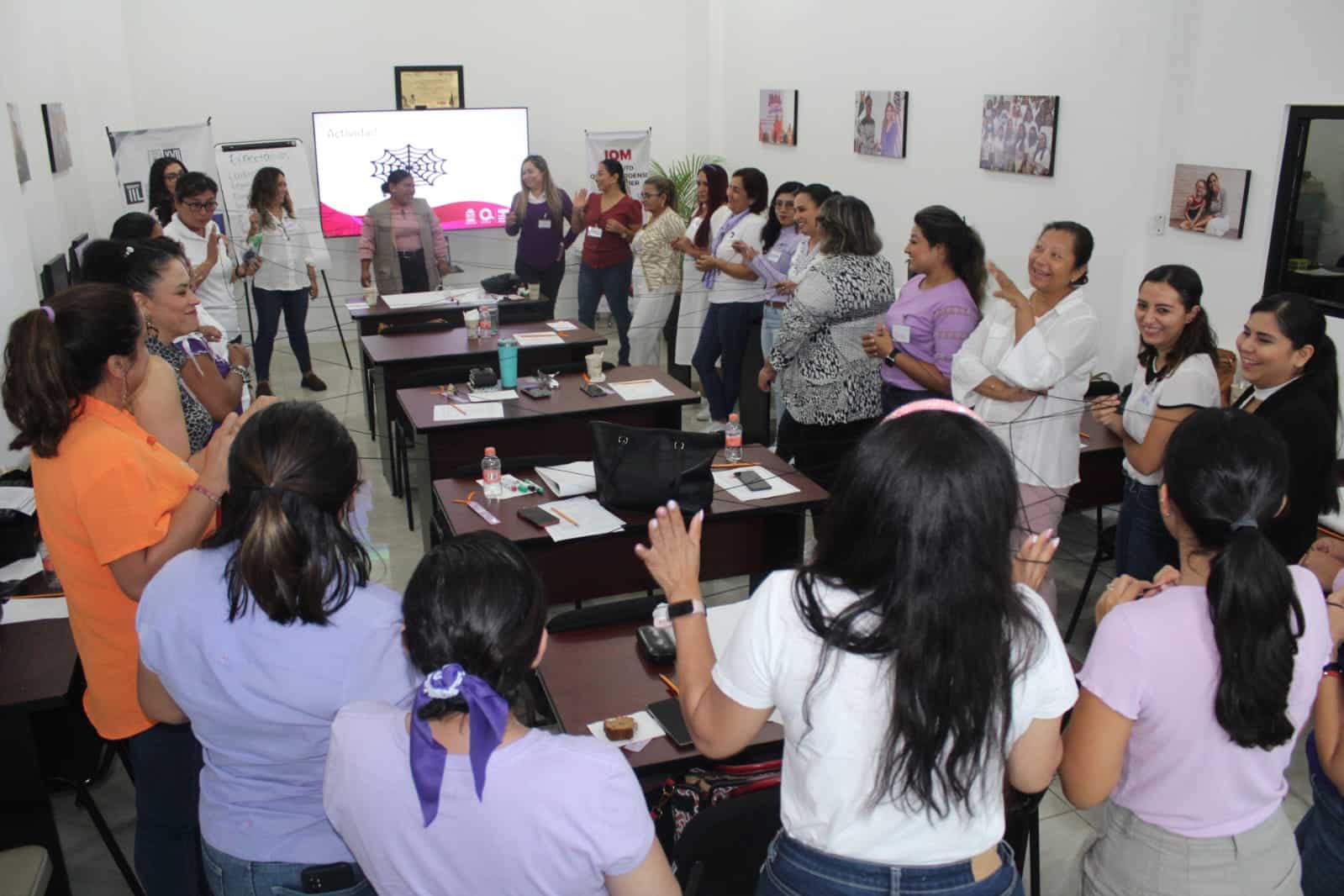 Arrancan actividades en la Sala de Capacitación para el Empoderamiento de las Mujeres "Leona Vicario": IQM
