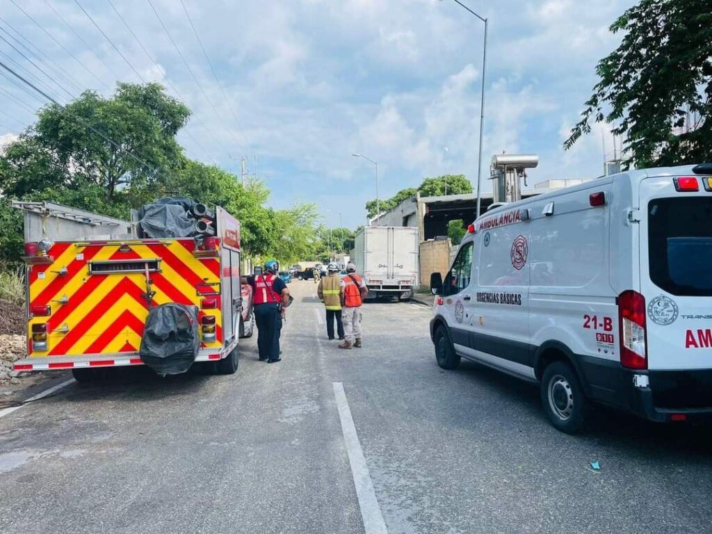 Fuga de Amoniaco en fábrica de hielo deja a una persona Intoxicada