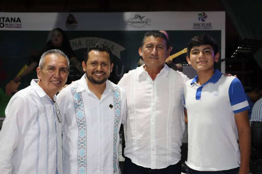 Maestr@s de Bacalar son reconocidos por su valioso aporte a la educación