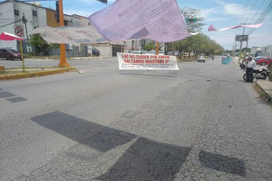 Bloquean la avenida Nichupté por segunda vez, por el caso Fernanda Cayetana