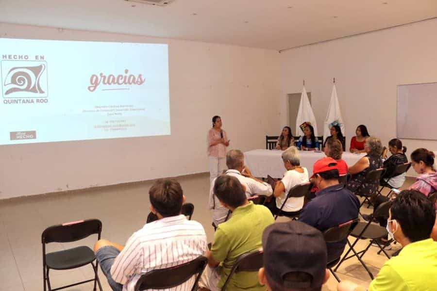 Capacitan a emprendedores de Puerto Morelos en la obtención del distintivo "Hecho en Quintana Roo"
