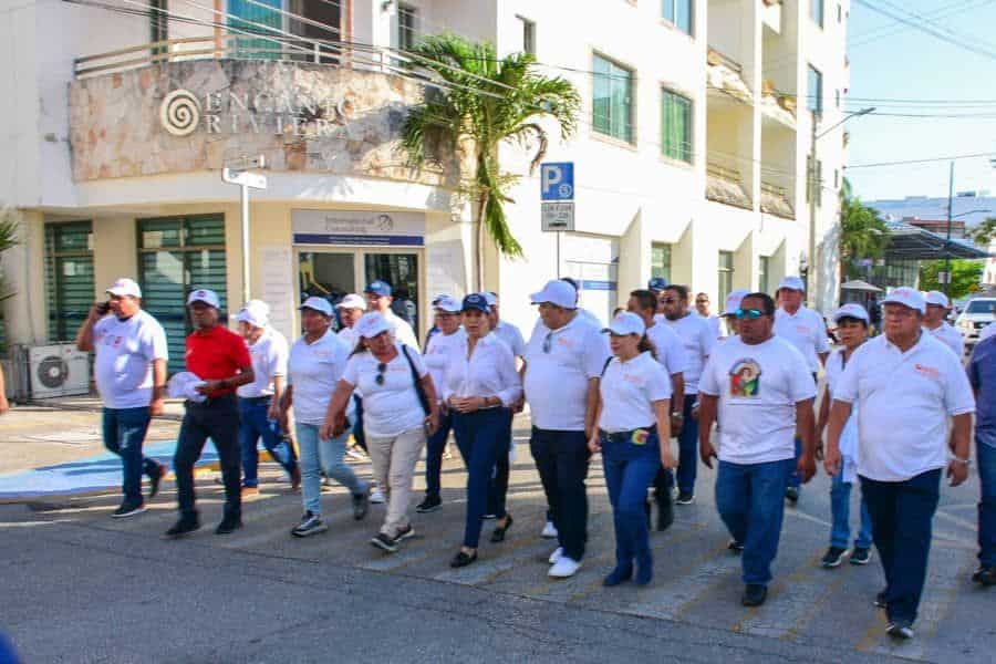 Participativo desfile por el Día del Trabajo